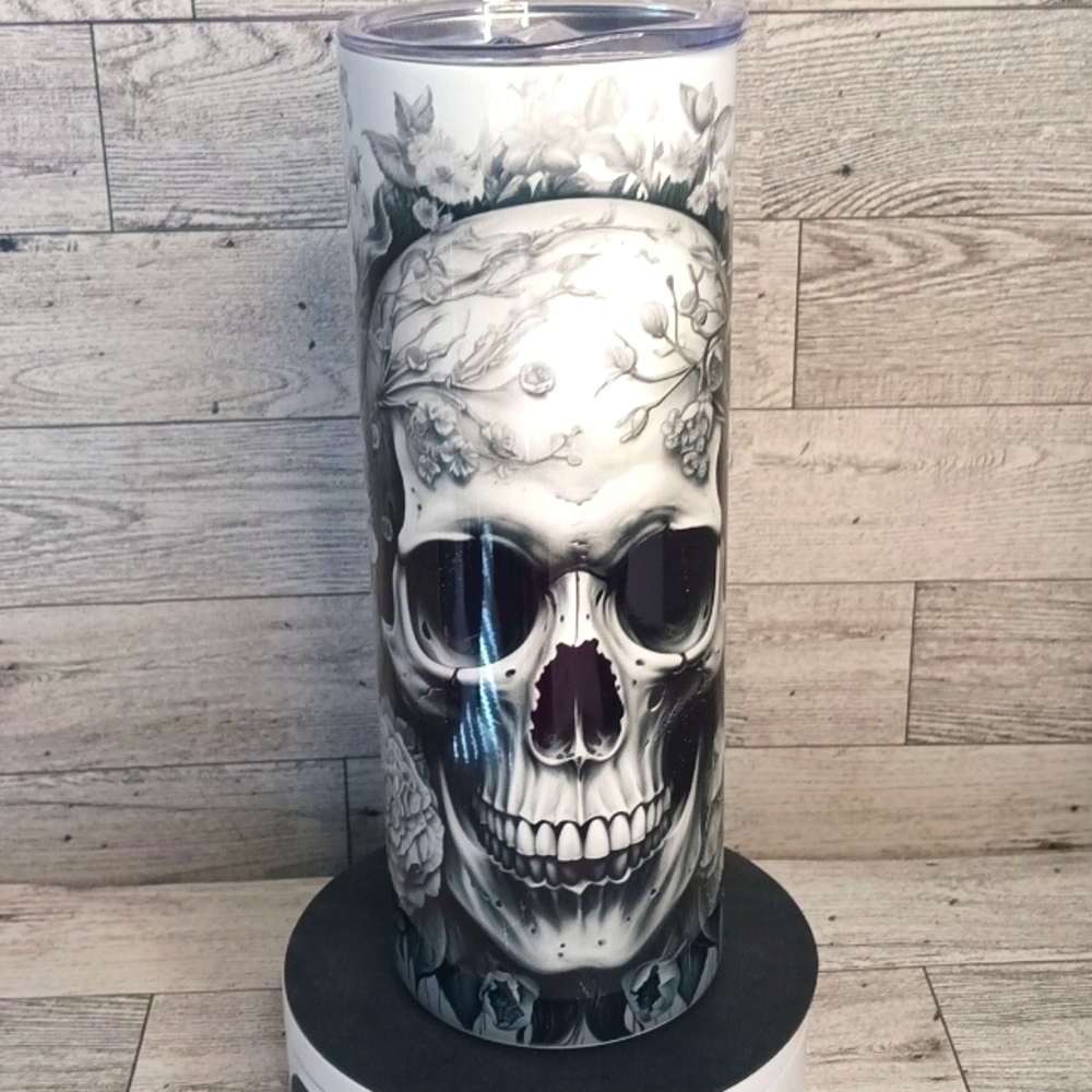 Skull Black And White 20oz. Stainless steel handmade Tumbler